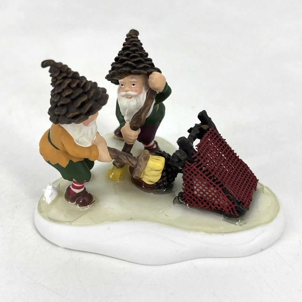 Department 56 North Pole Woods 